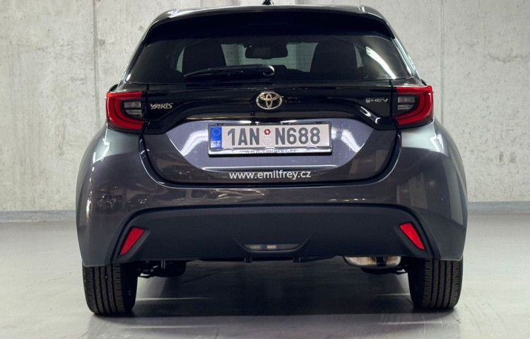 Toyota Yaris STYLE 1.5 Hybrid e-CVT STYLE