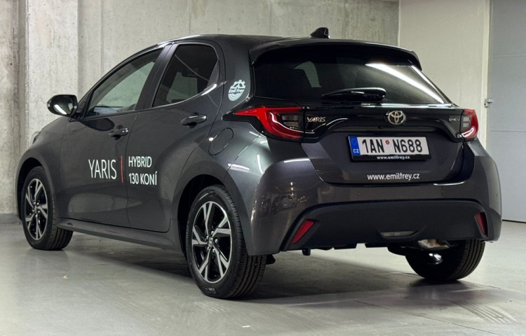 Toyota Yaris STYLE 1.5 Hybrid e-CVT STYLE