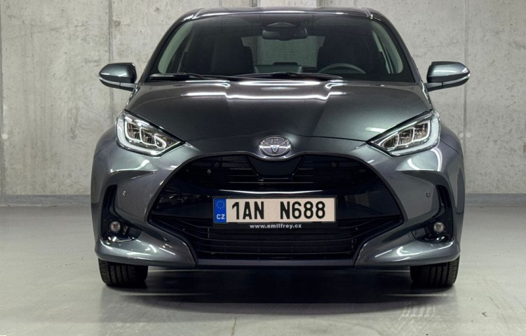 Toyota Yaris STYLE 1.5 Hybrid e-CVT STYLE