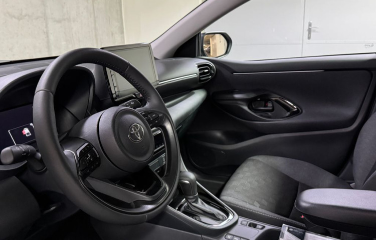 Toyota Yaris STYLE 1.5 Hybrid e-CVT STYLE