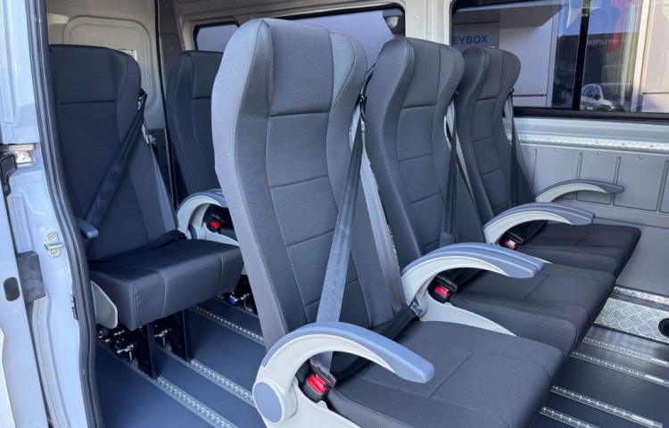 Toyota ProAce 9 míst Active  Multimedia L3H2