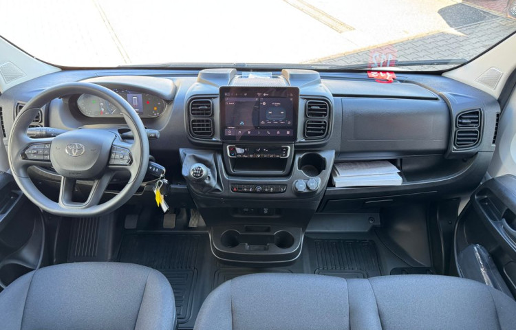 Toyota ProAce 9 míst Active  Multimedia L3H2