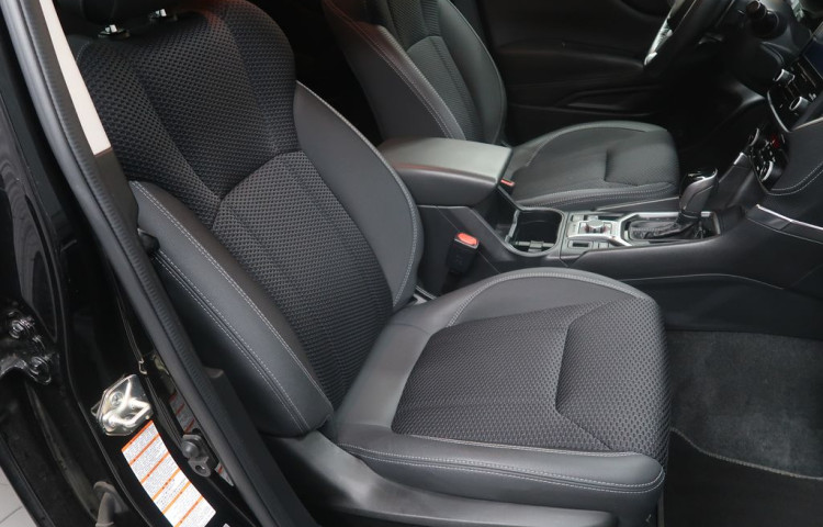 Subaru Forester 2.0Hybrid,CZ,1Maj,Comfort,4x4