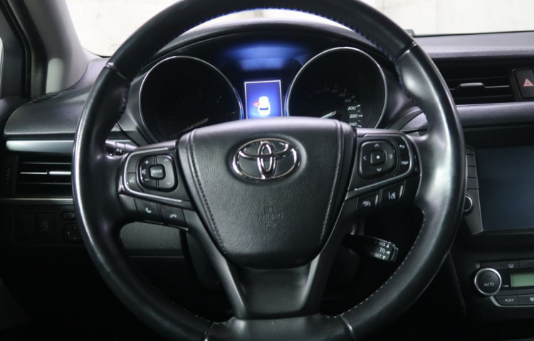 Toyota Avensis 2.0D4D,CZ,Manuál