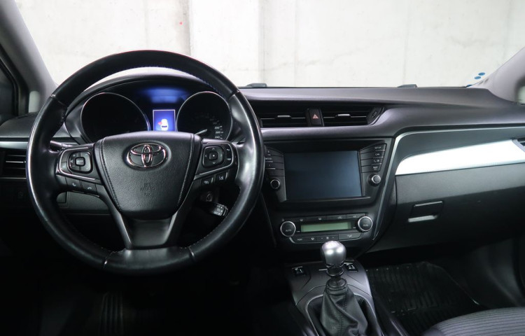 Toyota Avensis 2.0D4D,CZ,Manuál