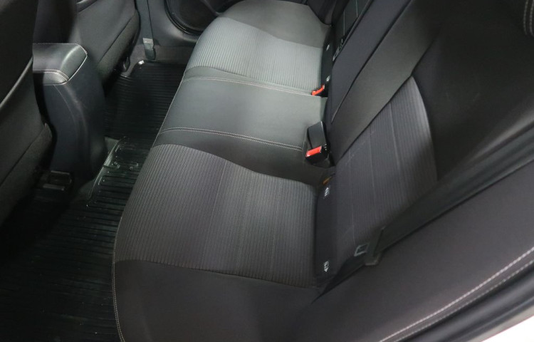 Toyota Avensis 2.0D4D,CZ,Manuál