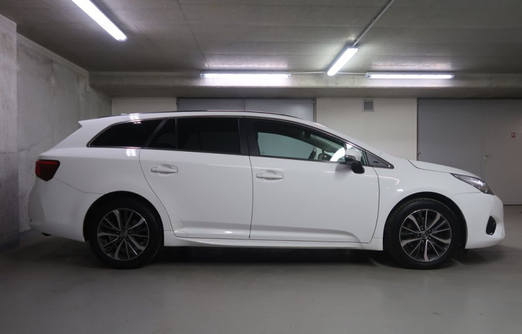 Toyota Avensis 2.0D4D,CZ,Manuál