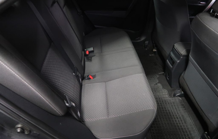 Toyota Corolla 1.6VVT-i,CZ,1Maj,Manuál