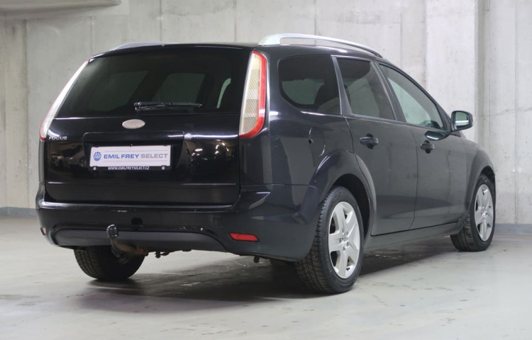 Ford Focus 1.6i,CZ,manuál