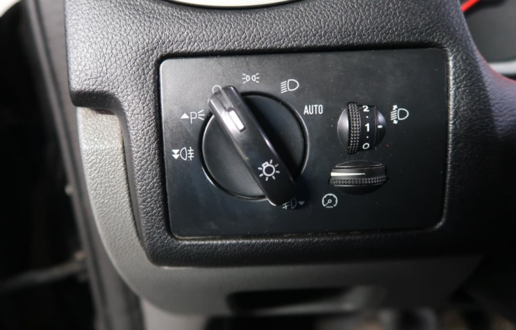 Ford Focus 1.6i,CZ,manuál
