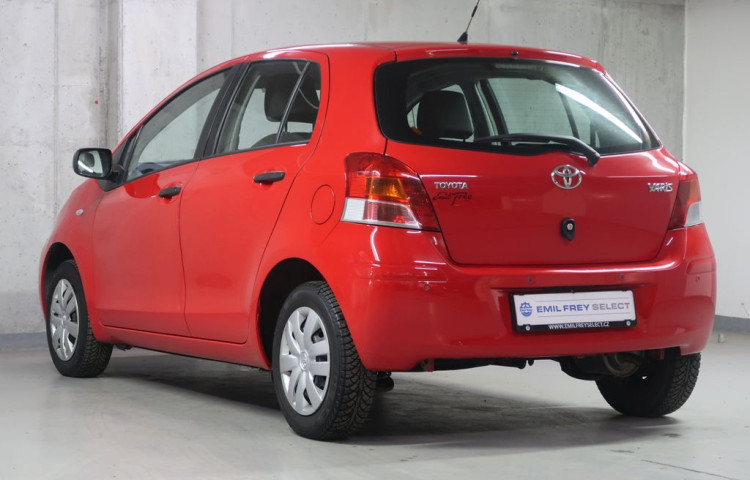 Toyota Yaris 1.0VVT-i,CZ,manuál