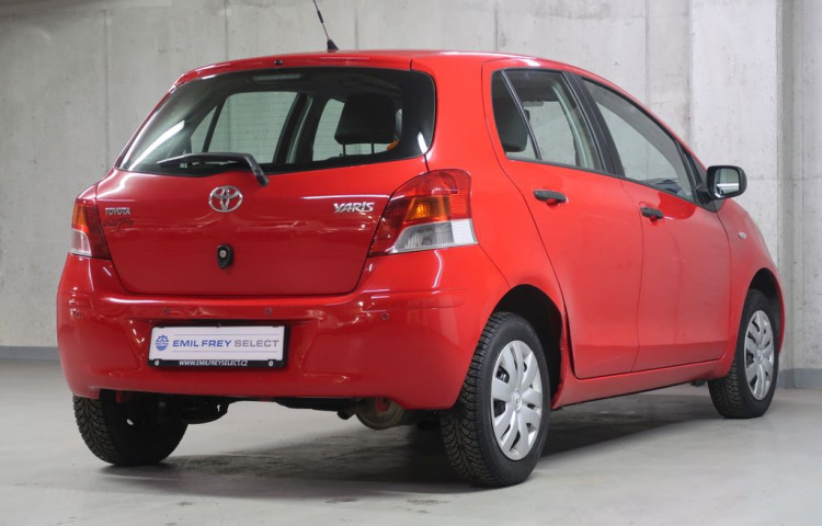 Toyota Yaris 1.0VVT-i,CZ,manuál