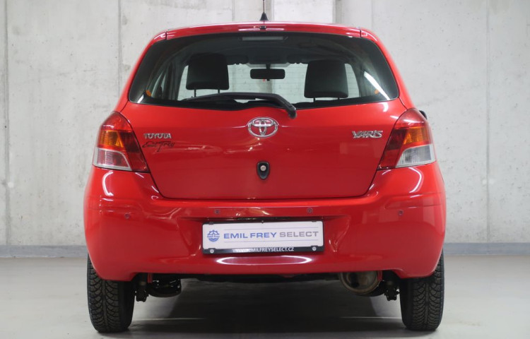 Toyota Yaris 1.0VVT-i,CZ,manuál