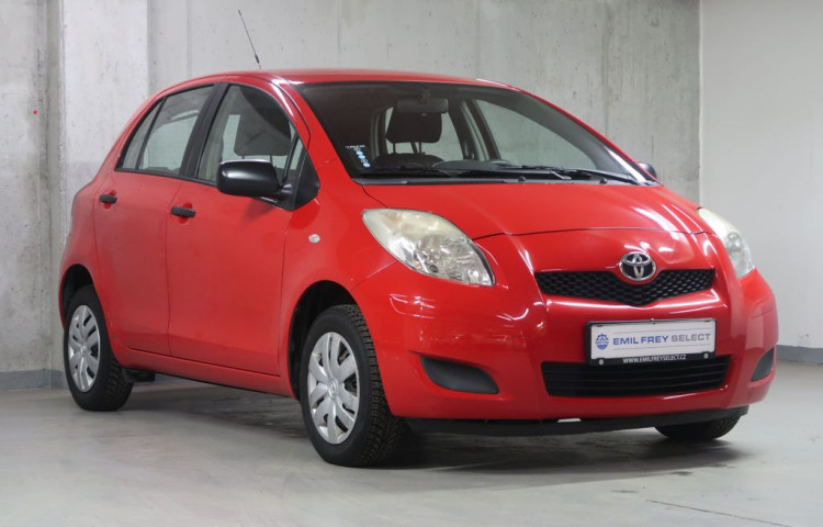 Toyota Yaris 1.0VVT-i,CZ,manuál