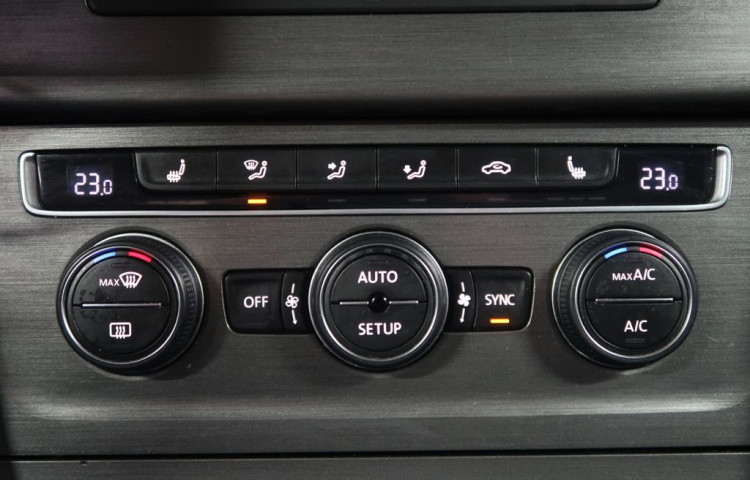 Volkswagen Golf 2.0TDi,110kW,manuál