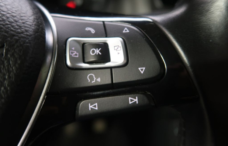 Volkswagen Golf 2.0TDi,110kW,manuál