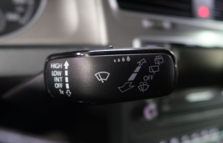 Volkswagen Golf 2.0TDi,110kW,manuál