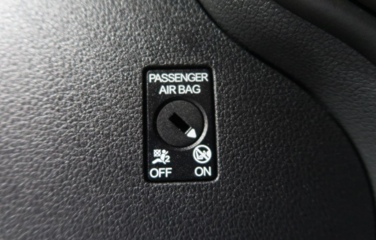 Volkswagen Golf 2.0TDi,110kW,manuál