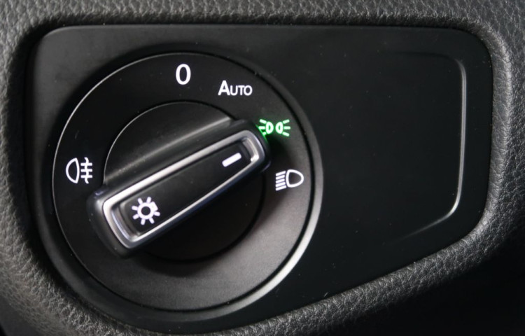 Volkswagen Golf 2.0TDi,110kW,manuál