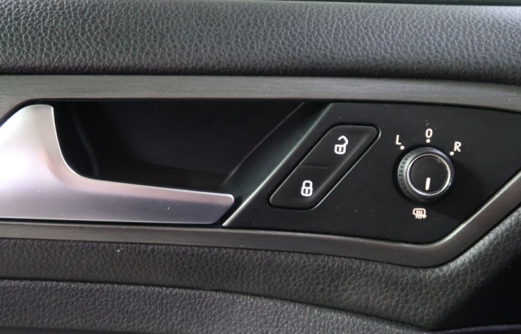 Volkswagen Golf 2.0TDi,110kW,manuál