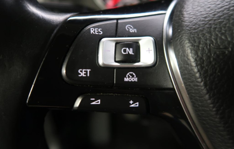 Volkswagen Golf 2.0TDi,110kW,manuál