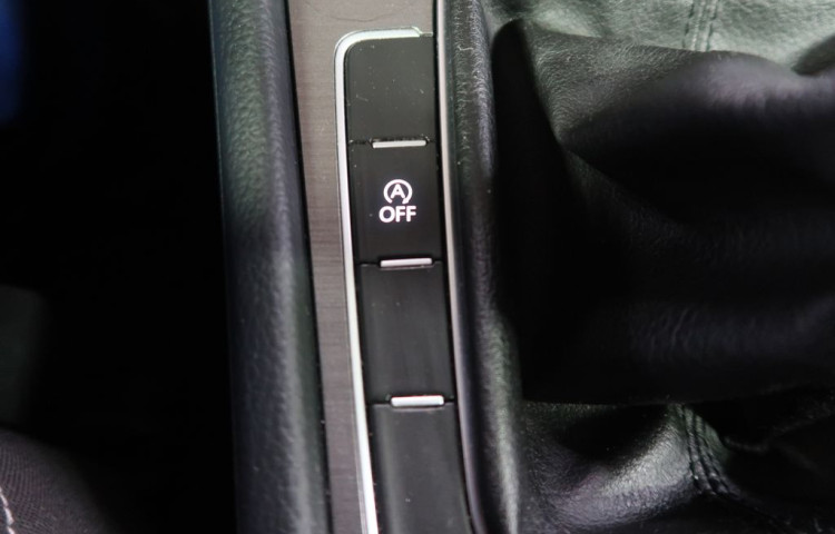 Volkswagen Golf 2.0TDi,110kW,manuál