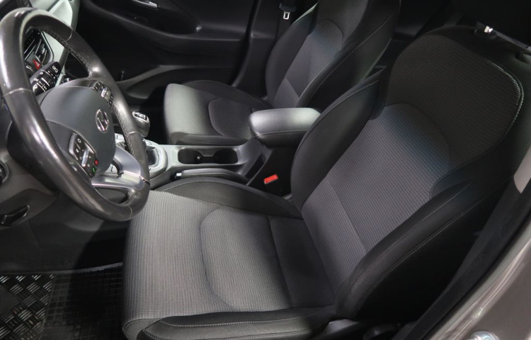 Hyundai i30 1.6CRDi,CZ,1Maj,Manuál