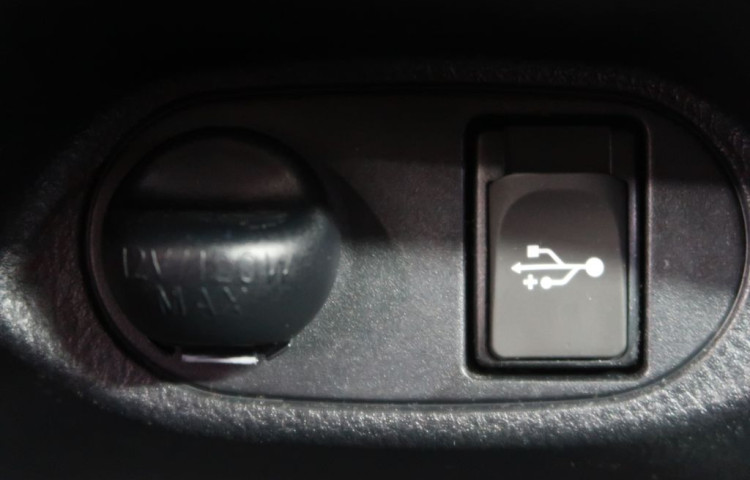 Toyota Yaris 1.3VVT-i,CZ,1Maj,Style
