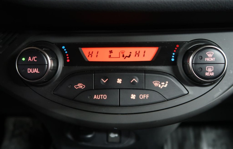 Toyota Yaris 1.3VVT-i,CZ,1Maj,Style