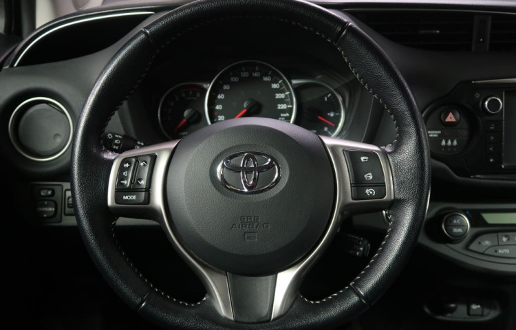 Toyota Yaris 1.3VVT-i,CZ,1Maj,Style