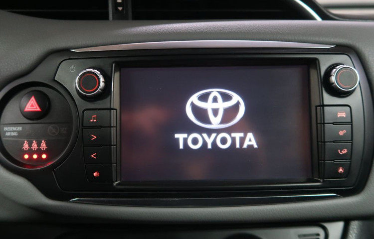 Toyota Yaris 1.3VVT-i,CZ,manuál