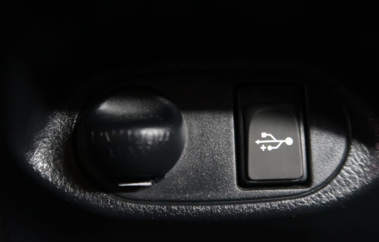Toyota Yaris 1.3VVT-i,CZ,manuál