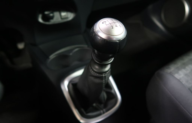 Toyota Yaris 1.3VVT-i,CZ,manuál