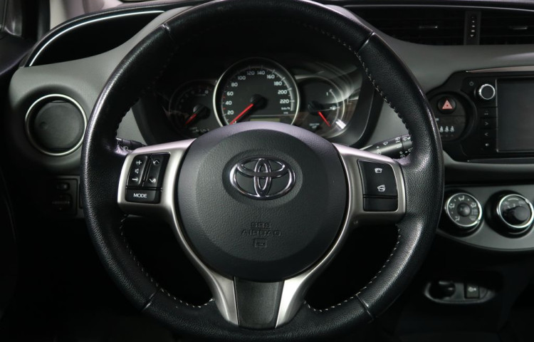 Toyota Yaris 1.3VVT-i,CZ,manuál