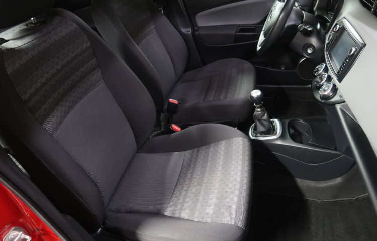 Toyota Yaris 1.3VVT-i,CZ,manuál