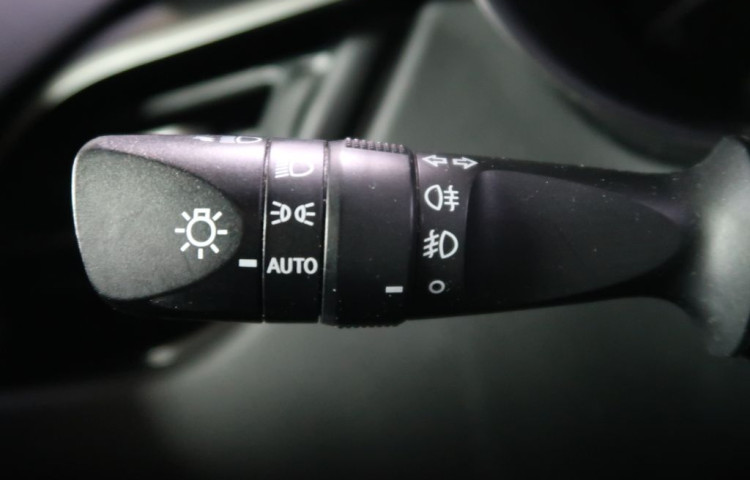 Toyota C-HR 1.2T,CZ,1Maj,manuál,Comfort