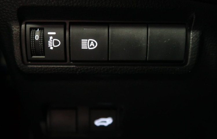 Toyota Corolla Cross 2.0Hybrid,CZ,1Maj,Style,4x4