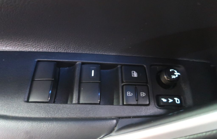 Toyota Corolla Cross 2.0Hybrid,CZ,1Maj,Style,4x4