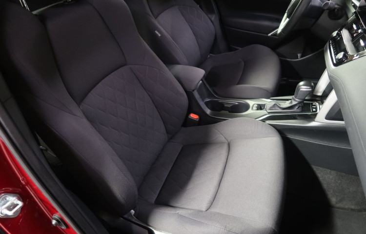 Toyota Corolla Cross 2.0Hybrid,CZ,1Maj,Style,4x4
