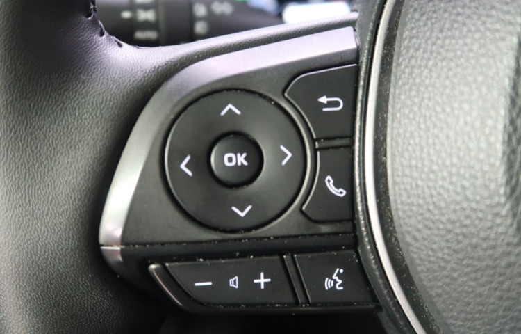 Toyota Corolla Cross 2.0Hybrid,CZ,1Maj,Style,4x4