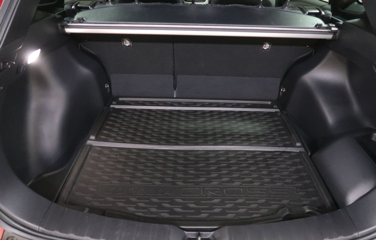 Toyota Corolla Cross 2.0Hybrid,CZ,1Maj,Style,4x4