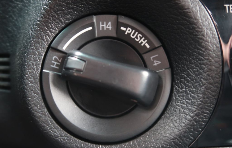 Toyota Hilux 2.8D4D,CZ,IvnisibleJBL,AT,4x4