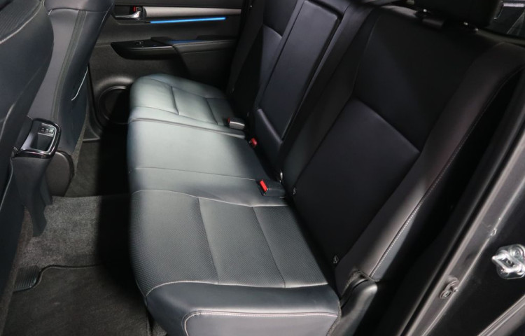 Toyota Hilux 2.8D4D,CZ,IvnisibleJBL,AT,4x4
