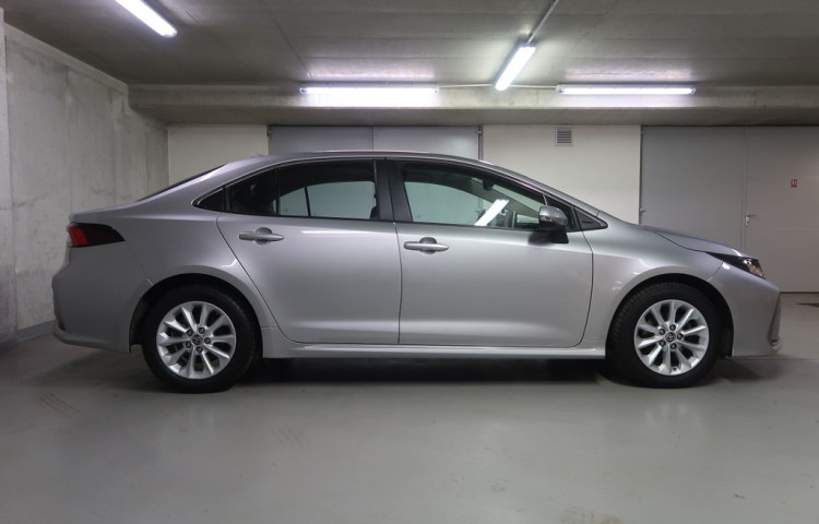 Toyota Corolla 1.5Dynamic,CZ,1Maj,ComfortTech