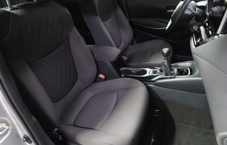 Toyota Corolla 1.5Dynamic,CZ,1Maj,ComfortTech