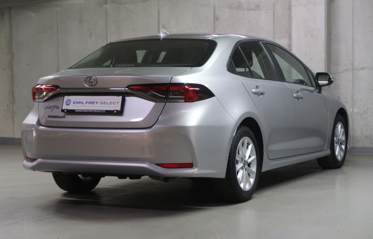 Toyota Corolla 1.5Dynamic,CZ,1Maj,ComfortTech