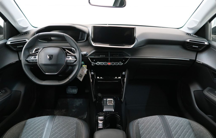 Peugeot 208 1.2HYBRID,CZ,ALLURE,e-DCS6