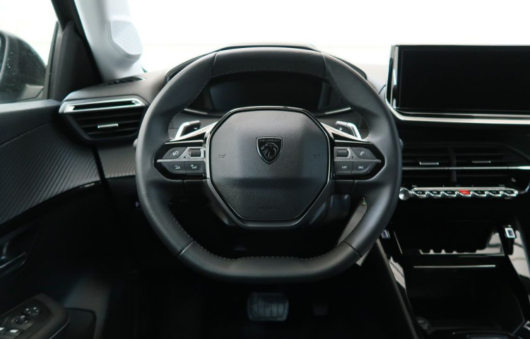 Peugeot 208 1.2HYBRID,CZ,ALLURE,e-DCS6