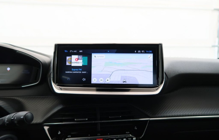 Peugeot 208 1.2HYBRID,CZ,ALLURE,e-DCS6