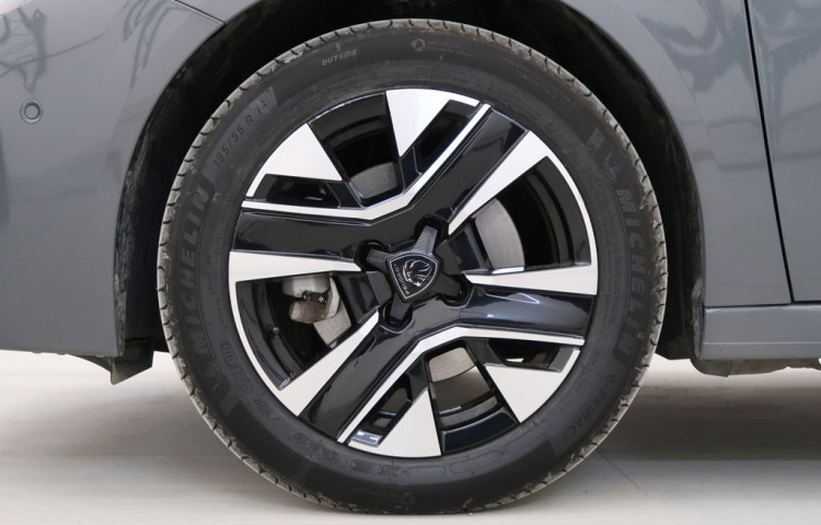 Peugeot 208 1.2HYBRID,CZ,ALLURE,e-DCS6